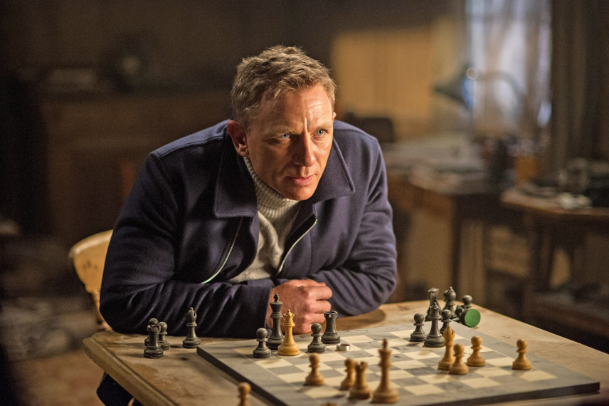 Spectre fails to top Skyfall